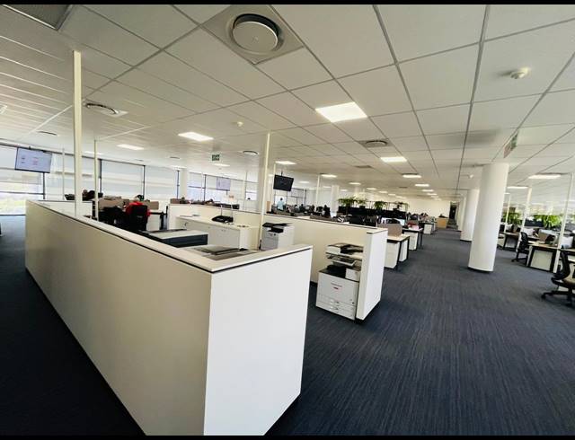 2,495M² OFFICE TO LET IN NOORDWYK